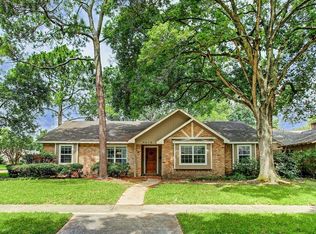 9418 Brig O Doon Cir, Houston, TX 77096