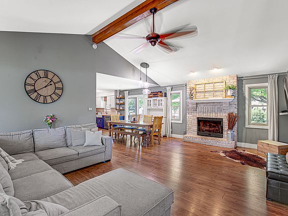 4th image of 1105 Somerset Acres