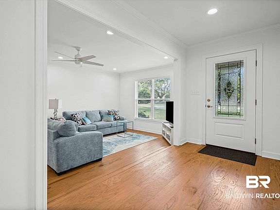 4th image of 2331 Ila Dr