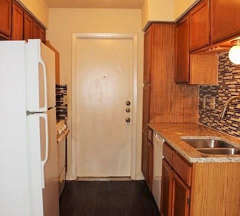 3rd image of 8003 Tuscarora Trl #B
