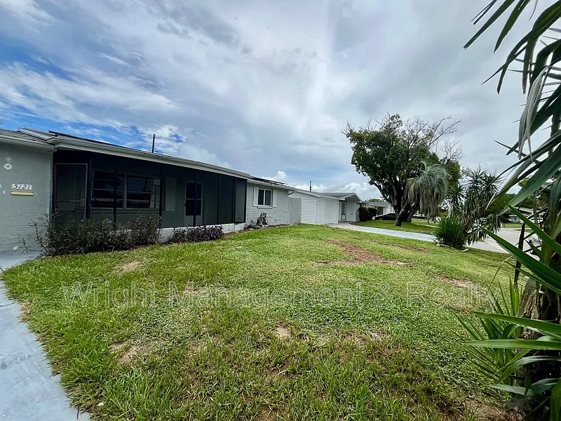 2 bed, 2.0 bath, 1248 sqft, $1,650 — Photo 2