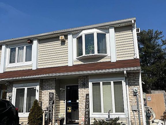 2nd image of 115 Gauldy Ave