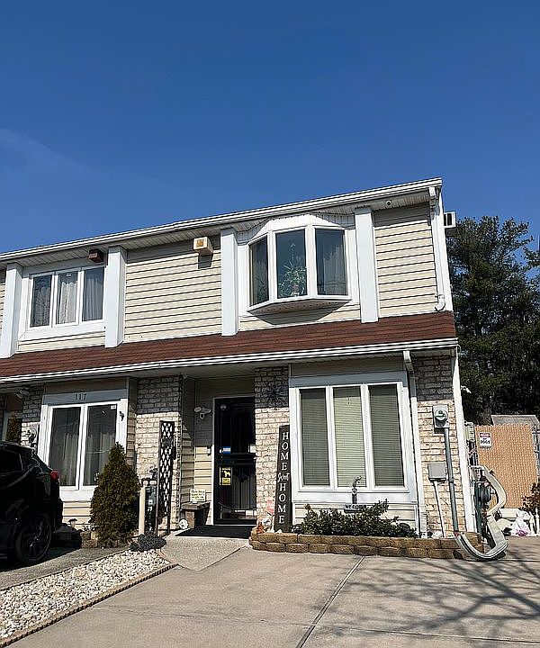 1st image of 115 Gauldy Ave