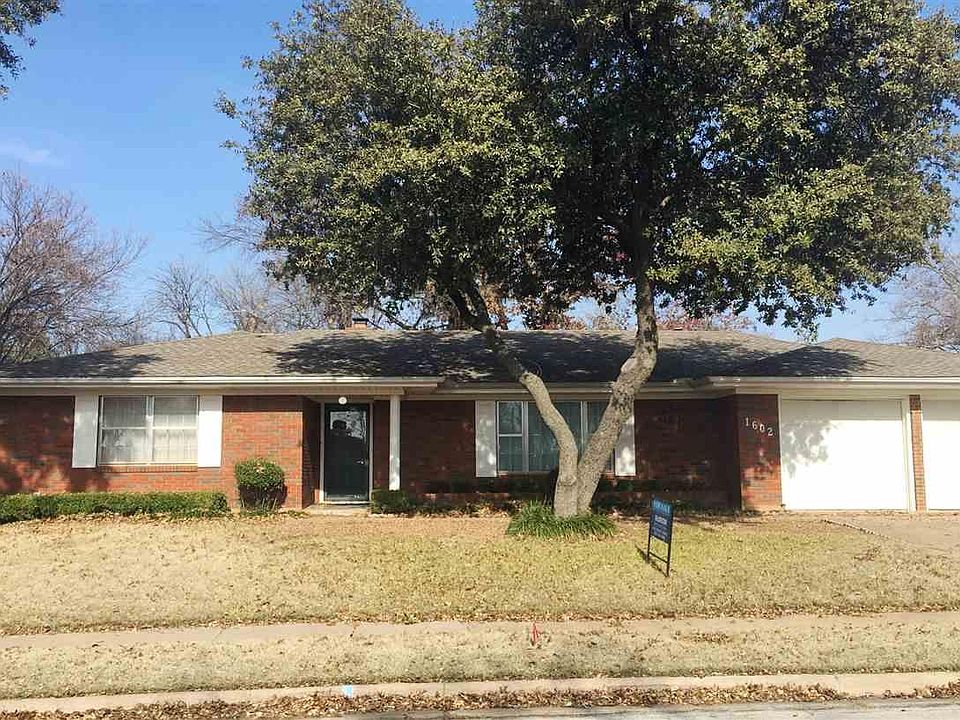 1st image of 1602 Celia Dr