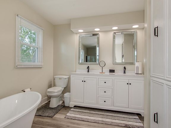 5th image of 4037 Kentridge Dr SE