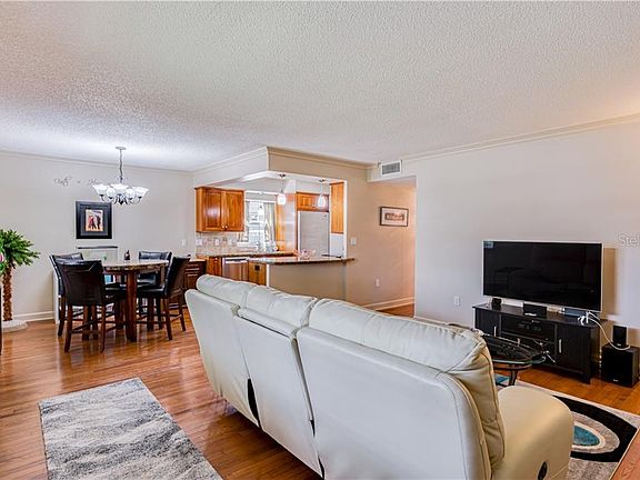 3rd image of 1712 Belleair Forest Dr APT B