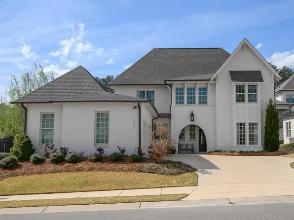 1807 Helen Ridge Cir, Vestavia, AL 35243