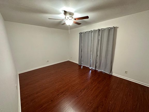 5th image of 3820 Fairfield Ave #34