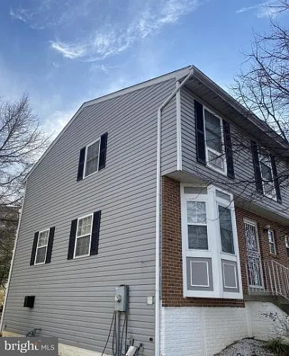 6023 Kano St photo 1