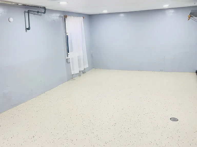 8405 Jackson Ave — Photo 30