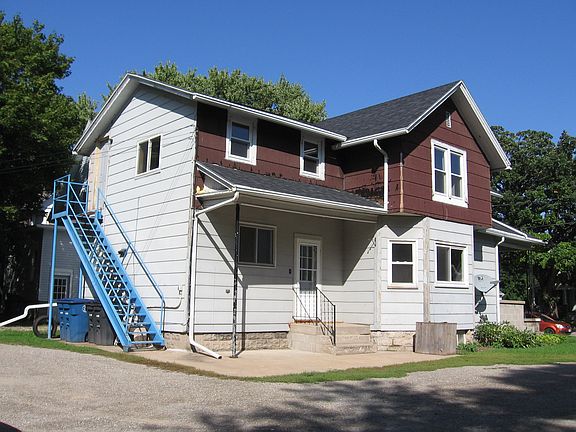 Side and back of Duplex