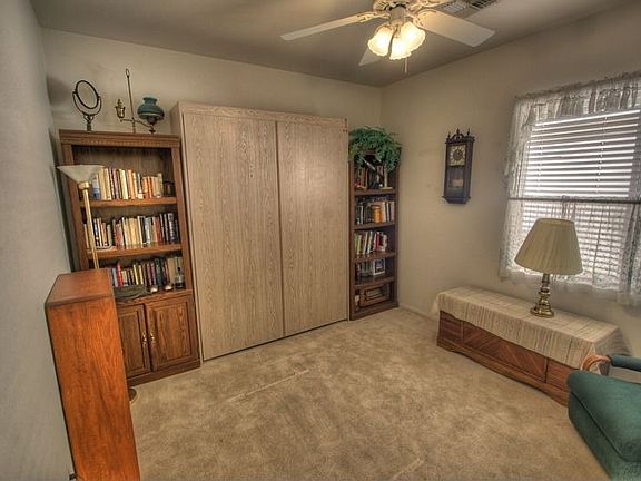 Guest Bedroom w/ Murphy Bed