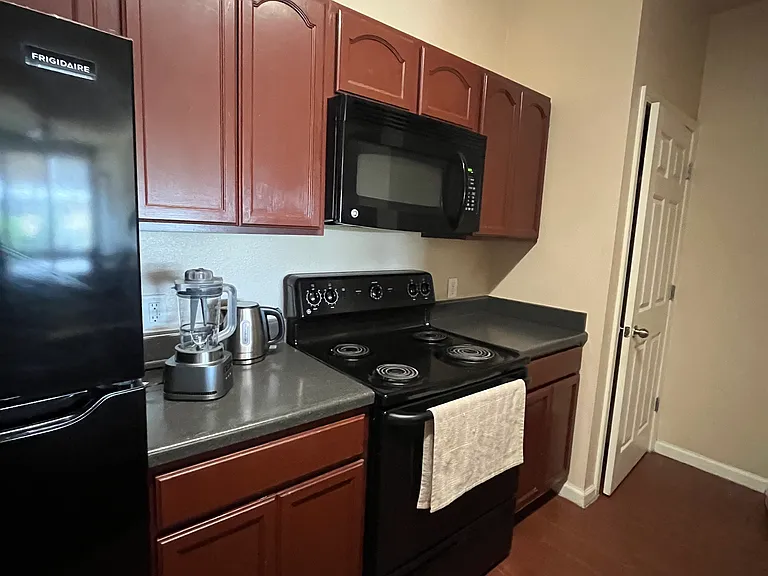 1425 Western Ct #3303 — Photo 10