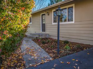 12132 SW Summer St, Tigard, OR 97223