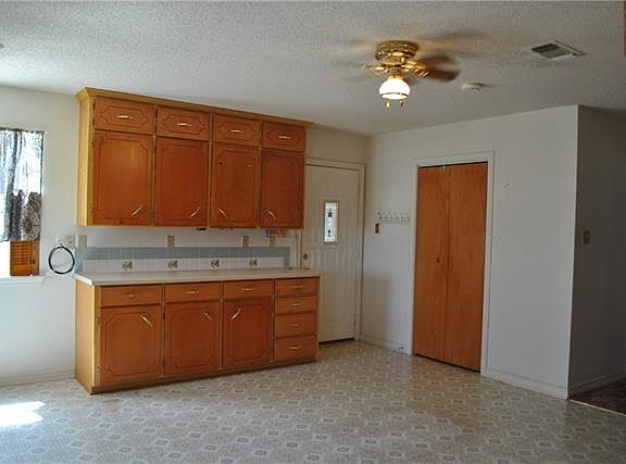 3rd image of 1409 Haven Dr