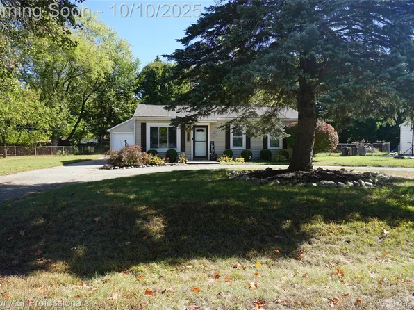 3657 Coleport St, Orion, MI 48359