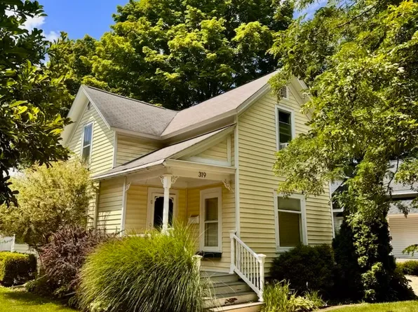 319 Hickory St, Milford, MI 48381