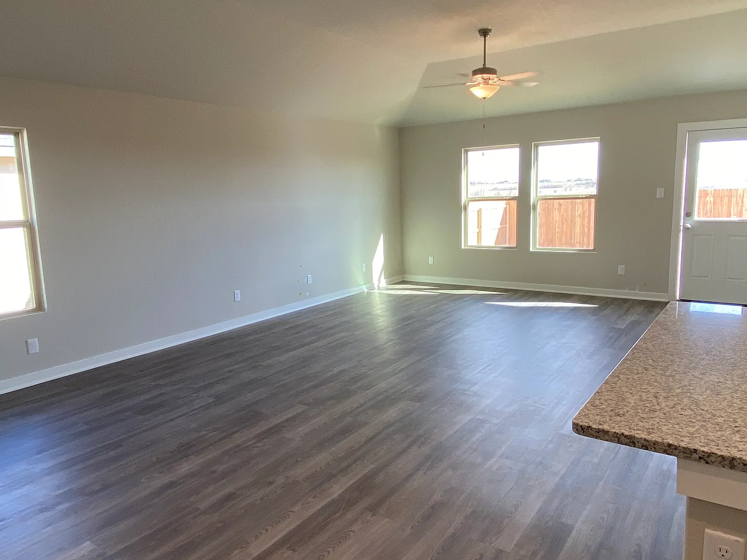 3 bed, 1513 sqft, $1,850 — Photo 4