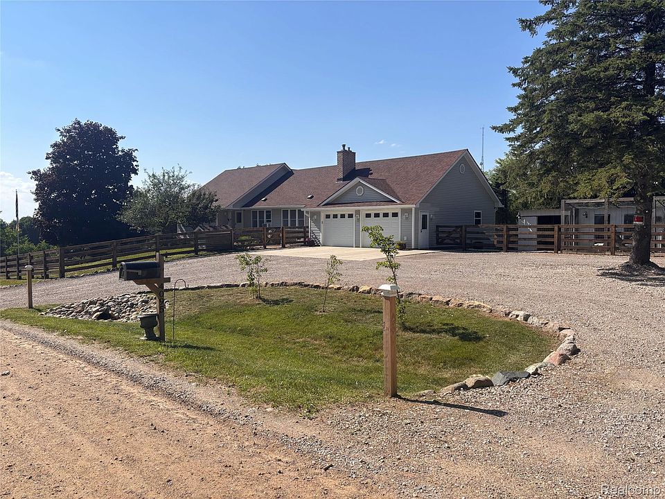 1st image of 4095 Blood Rd