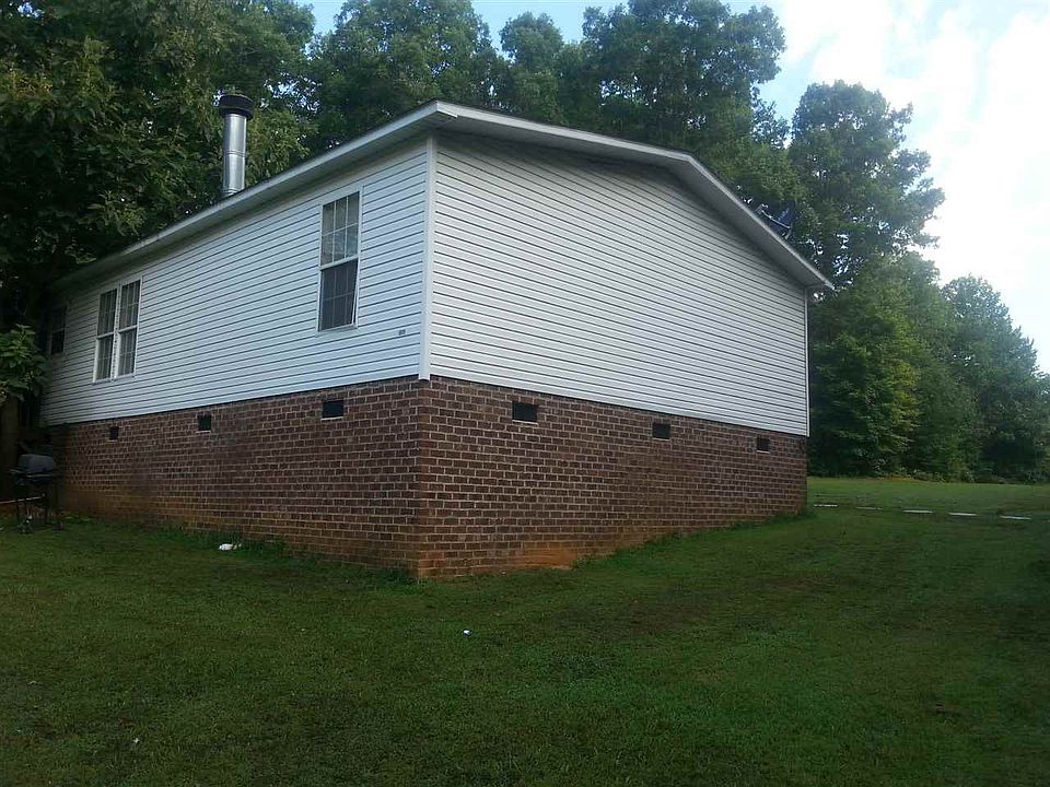 2nd image of 8076 Sassafras Ln