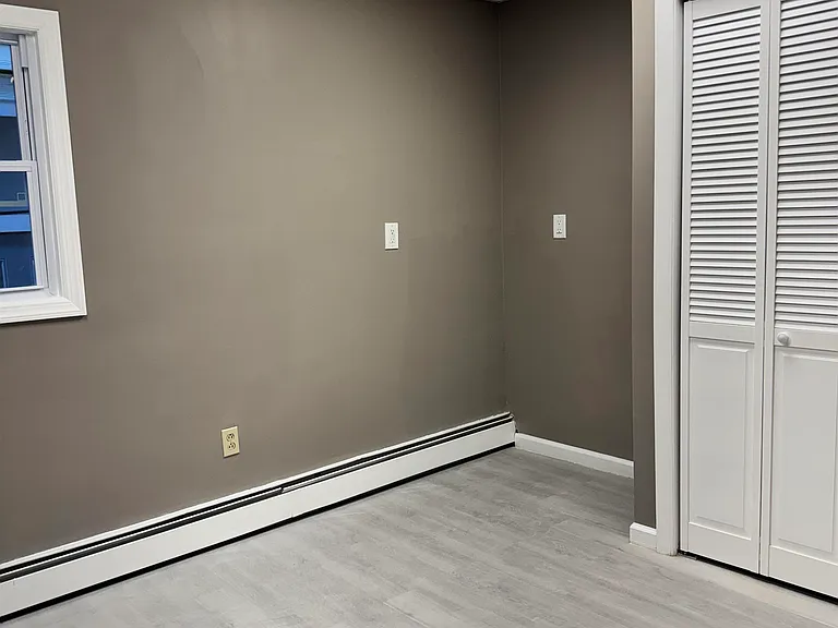 268 Saint Pauls Ave #1 — Photo 12