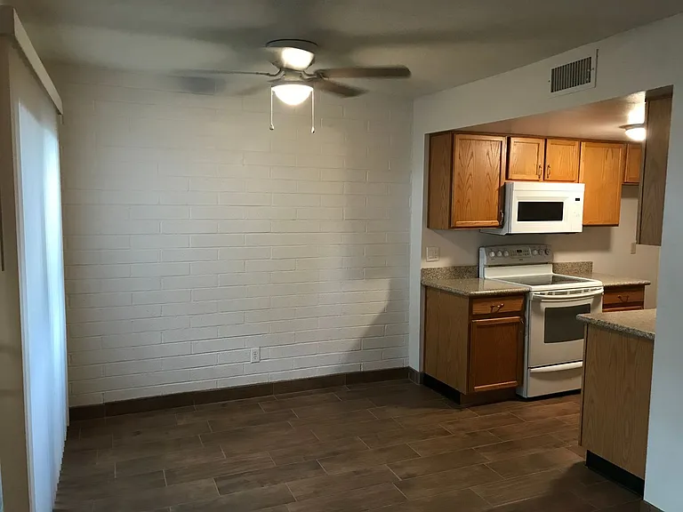 8562 E Roosevelt St — Photo 4