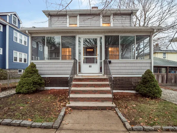 68 Apthorp St, Quincy, MA 02170