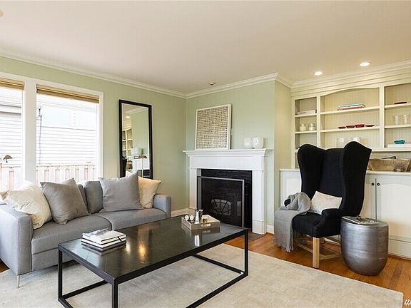4th image of 2861 W Jameson St