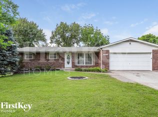 3903 Lexington Dr, Saint Charles, MO 63304