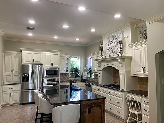 5th image of 110 Keeneland Ln