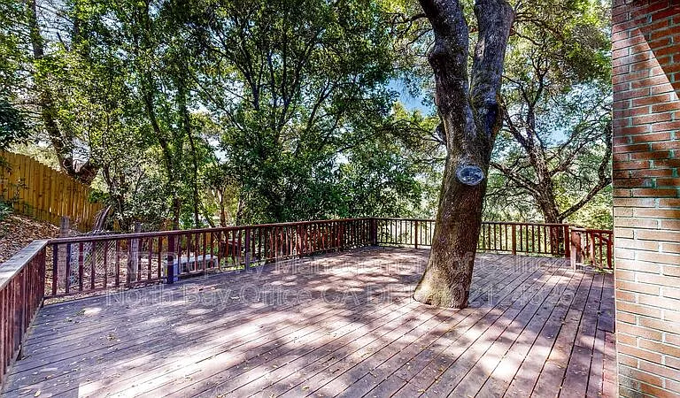 1580 Madrone Dr — Photo 28