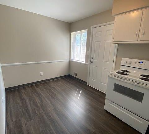 5th image of 1179 Sanborn Pl APT C