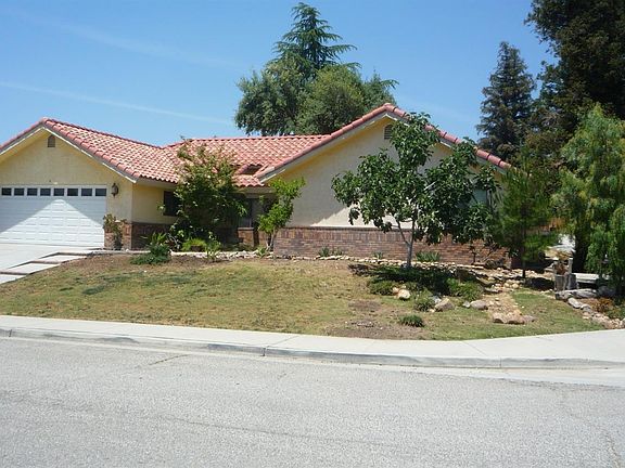 3rd image of 4925 N Hills Dr