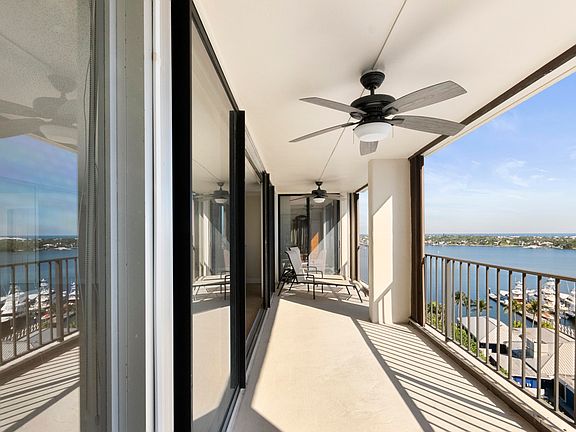 4th image of 120 Lakeshore Drive #T37