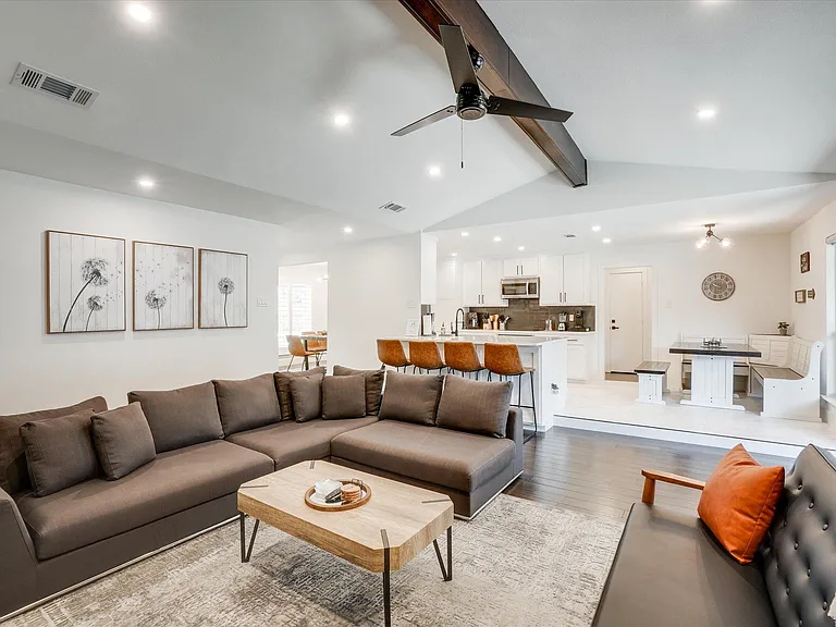 2605 Plateau Dr — Photo 9