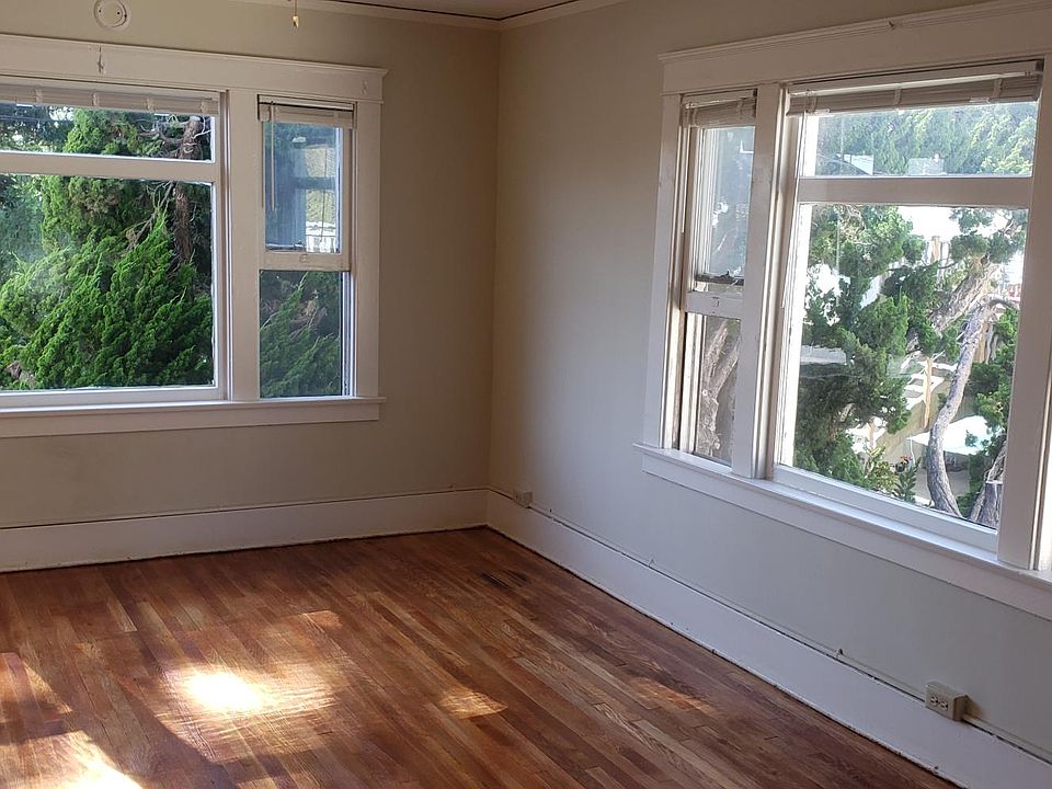 1st image of 2752 E 1st St #10