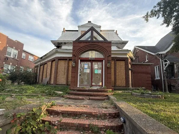 4612 W Broadway, Louisville, KY 40211