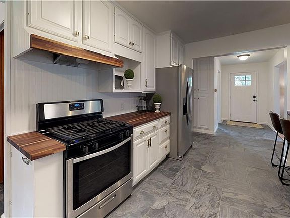 5th image of 2579 S Tracy Dr