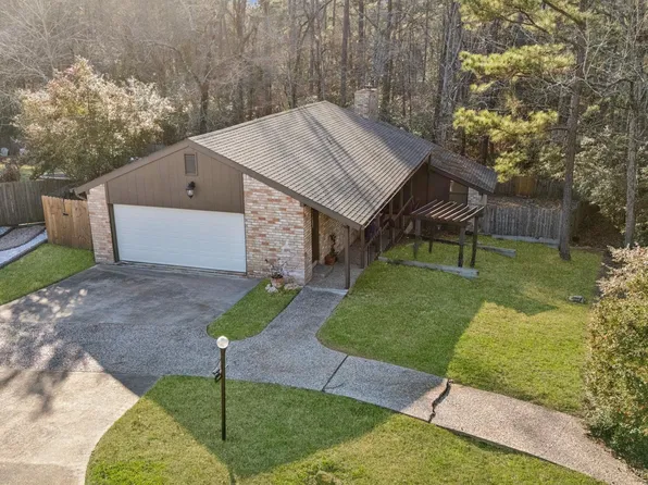 24617 Camwood Ct, Huntsville, TX 77320