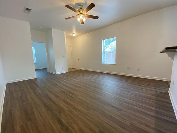 4th image of 1703 N College St #B