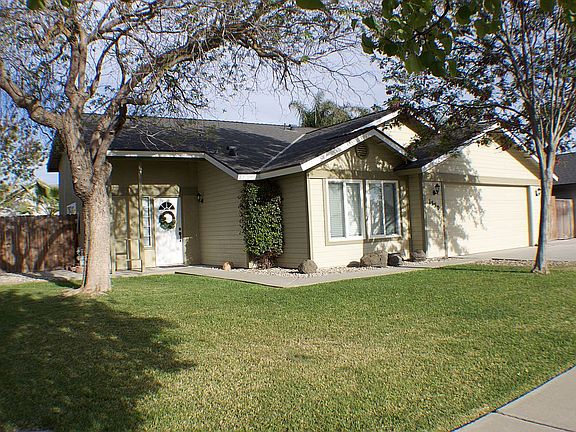 2nd image of 1550 Pine Dr