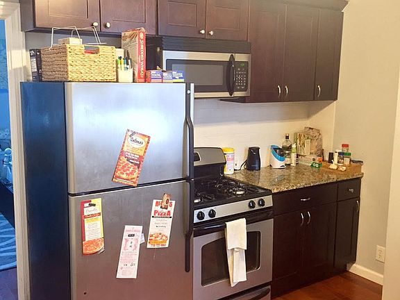 5th image of 2216 41st St APT 1L