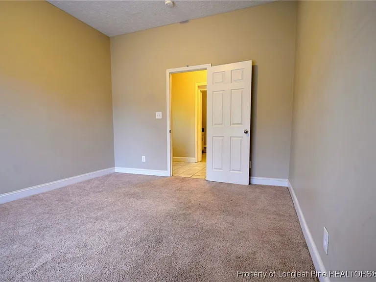 6604 Bonnie Bell Ln — Photo 24