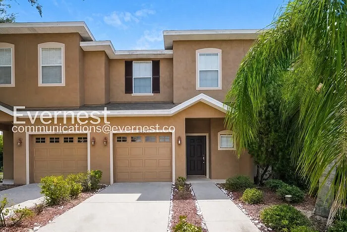 3 bed, 2.5 bath, 1513 sqft, $2,025 — Photo 2