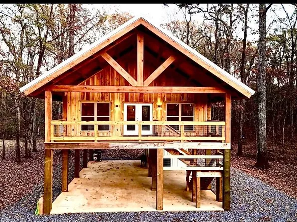 139 Bass Dr, Eutaw, AL 35462