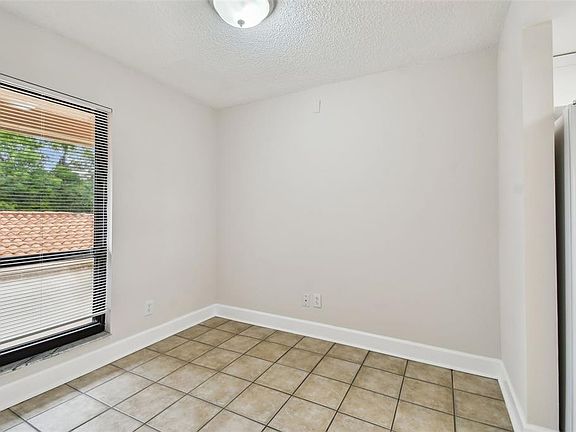 5th image of 4800 BRITTANY DRIVE S #102