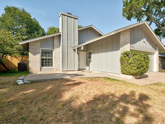 3rd image of 2605 Lazy Oaks Dr