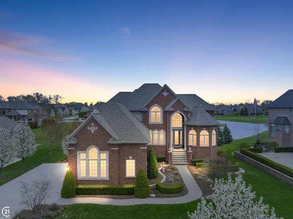 62688 Morningside Dr, Washington, MI 48094