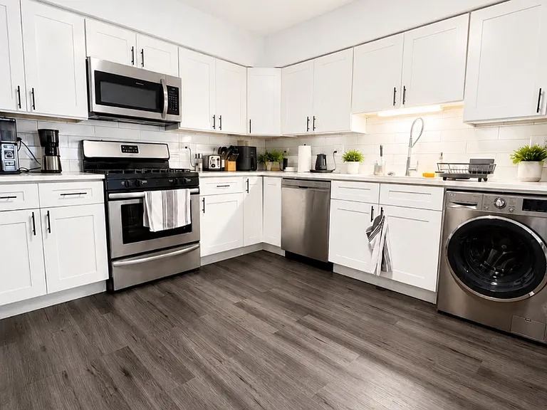 30 S Spring Ave #105 — Photo 1