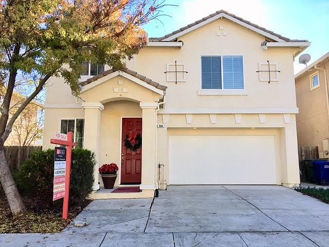 1st image of 586 Scudero Cir